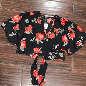 Rue21 Black and Red Floral Crop Top
